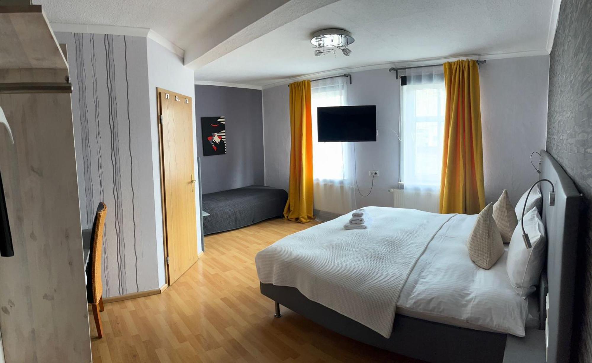 Pension Bartenwetzer Vormals Hotel Ellenberger Melsungen Exterior photo